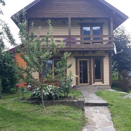 У Тарнавських Mykulychyn Exterior foto